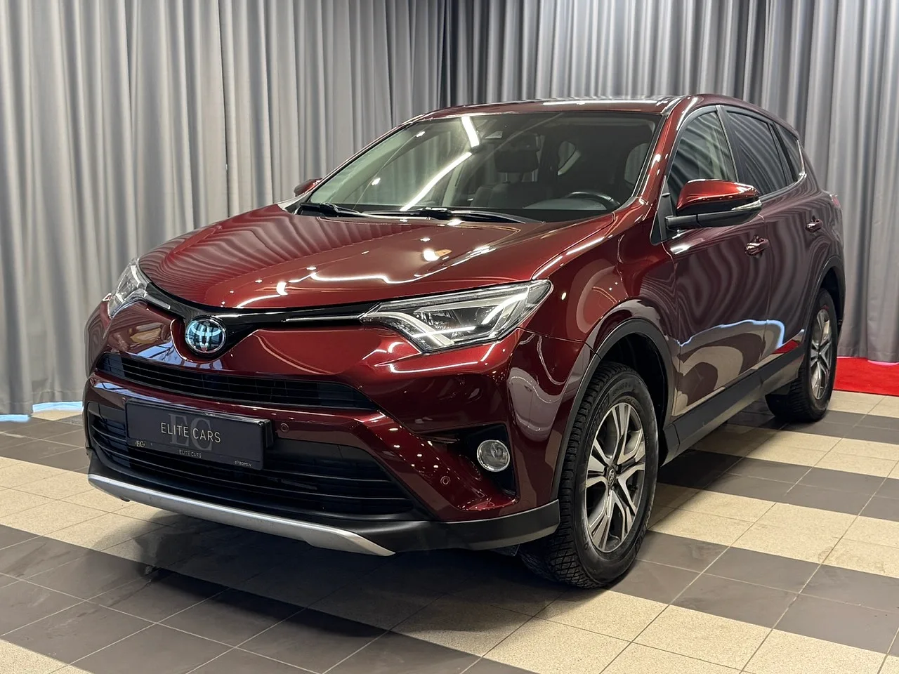 Toyota Rav4, 2016. gads