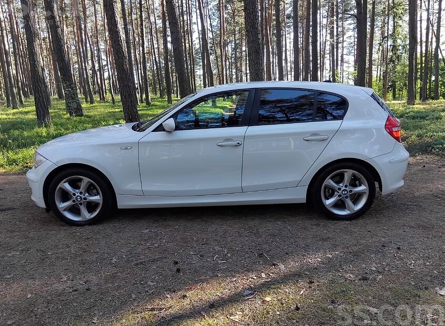 BMW 118 — foto 6