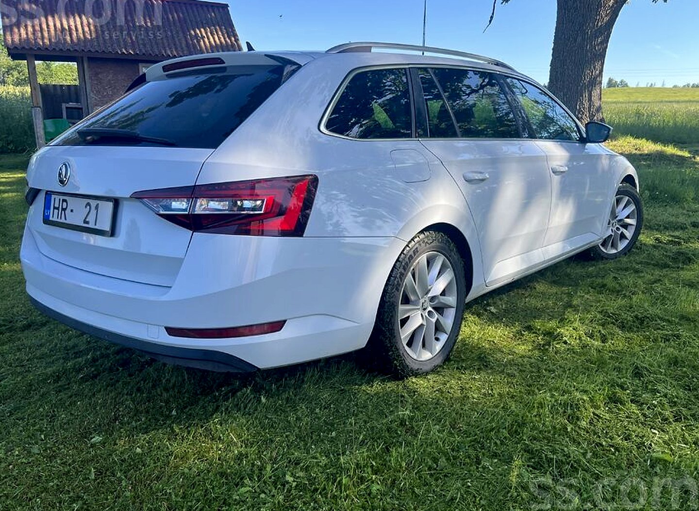 Škoda Superb — foto 5