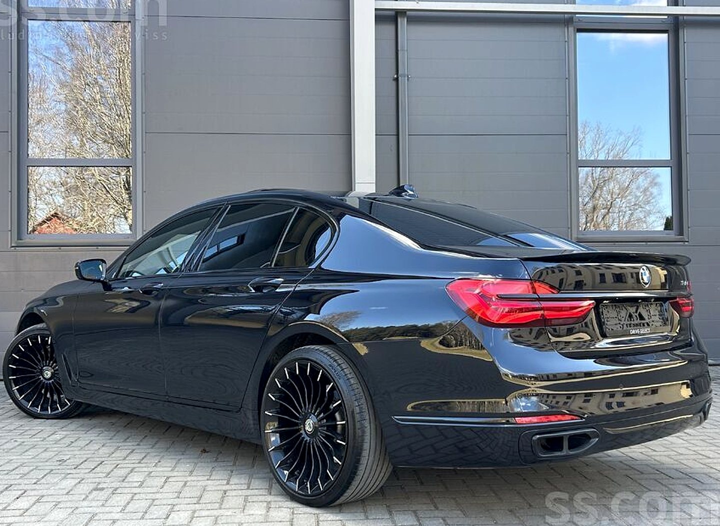 BMW 740 — foto 4