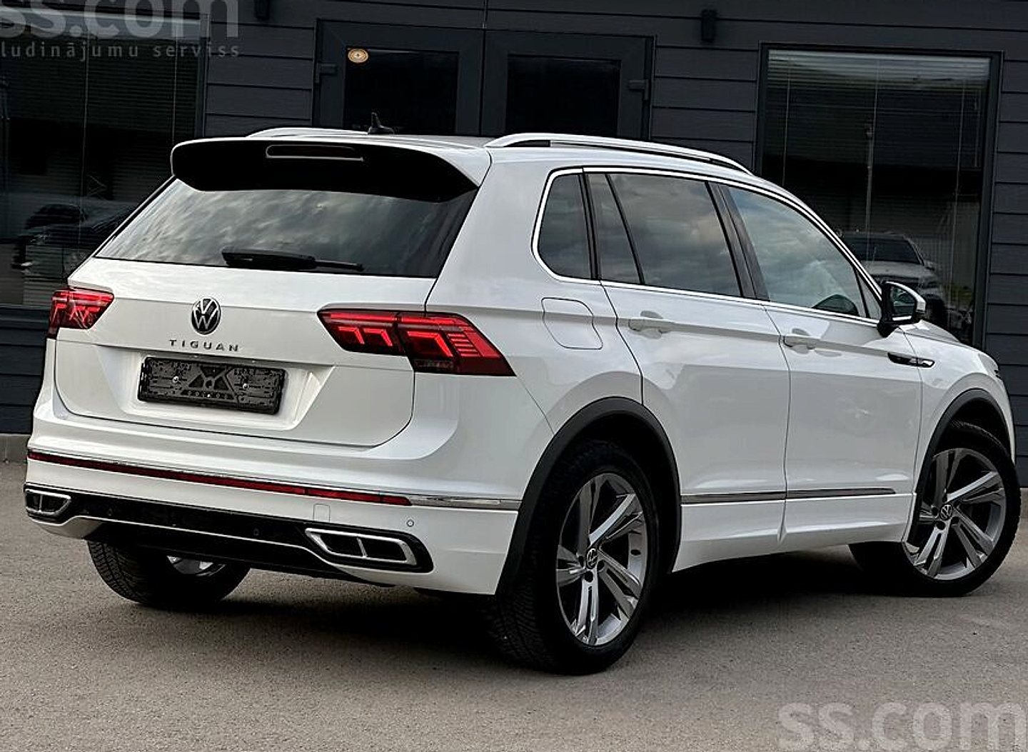 Volkswagen Tiguan — foto 4