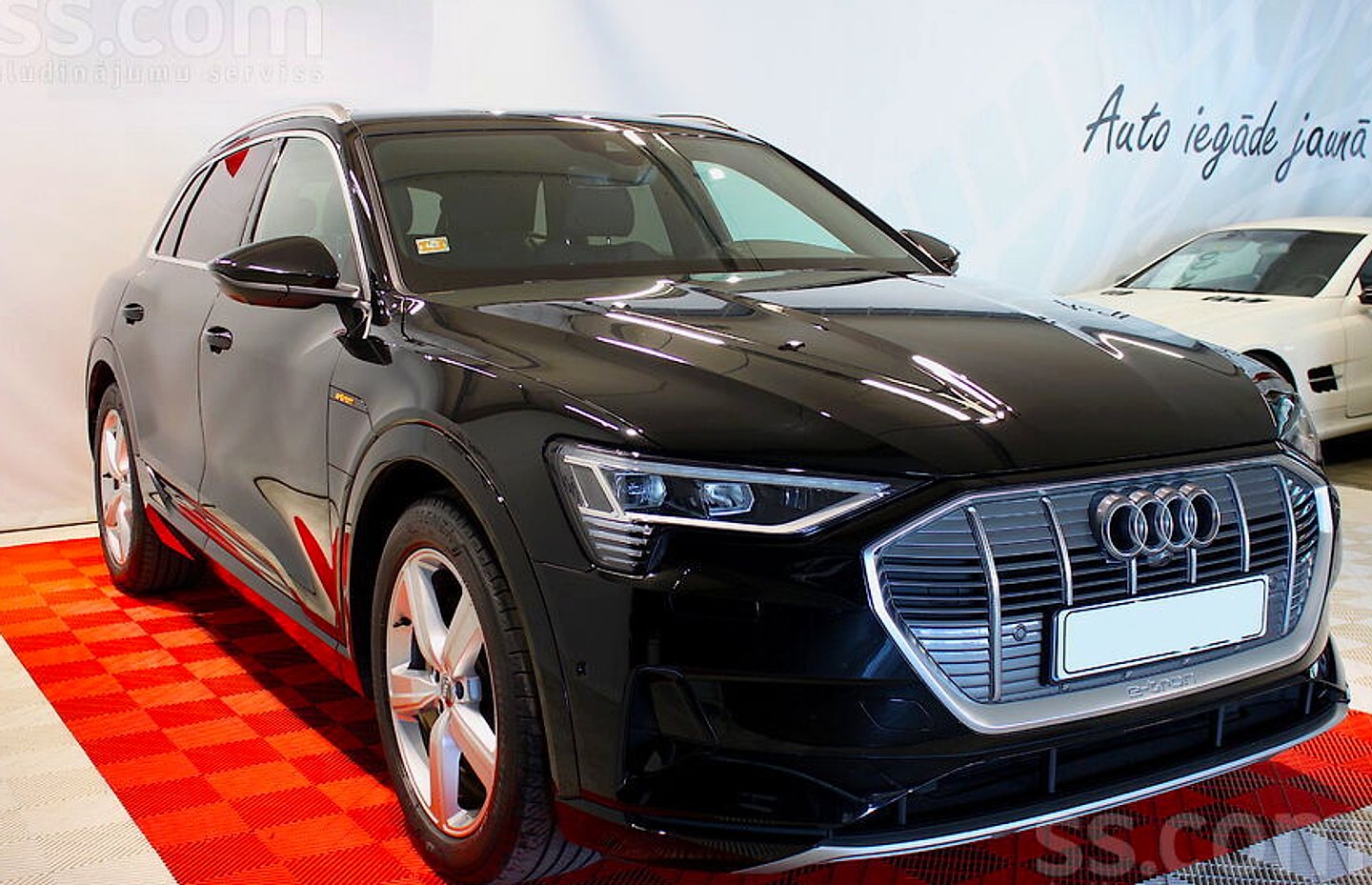 Audi E-tron — foto 3
