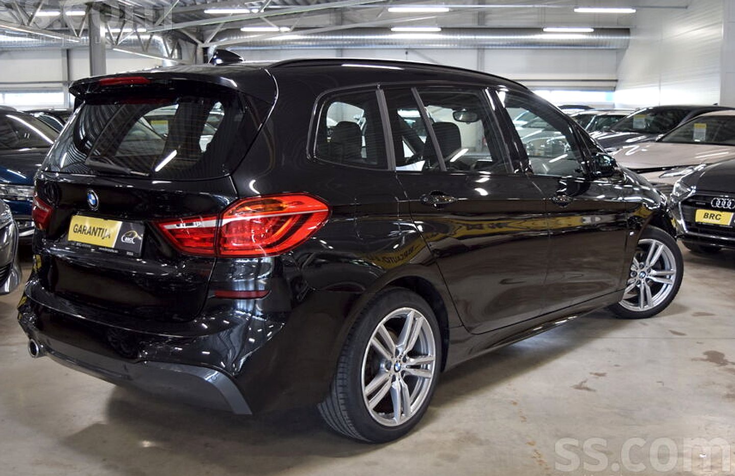 BMW 218 — foto 2
