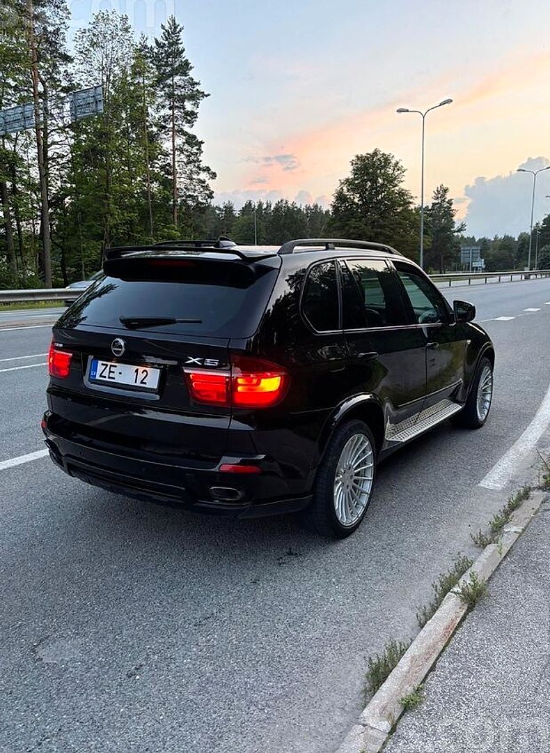 BMW X5 — foto 3