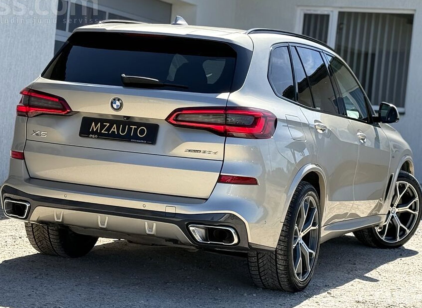 BMW X5 — foto 4