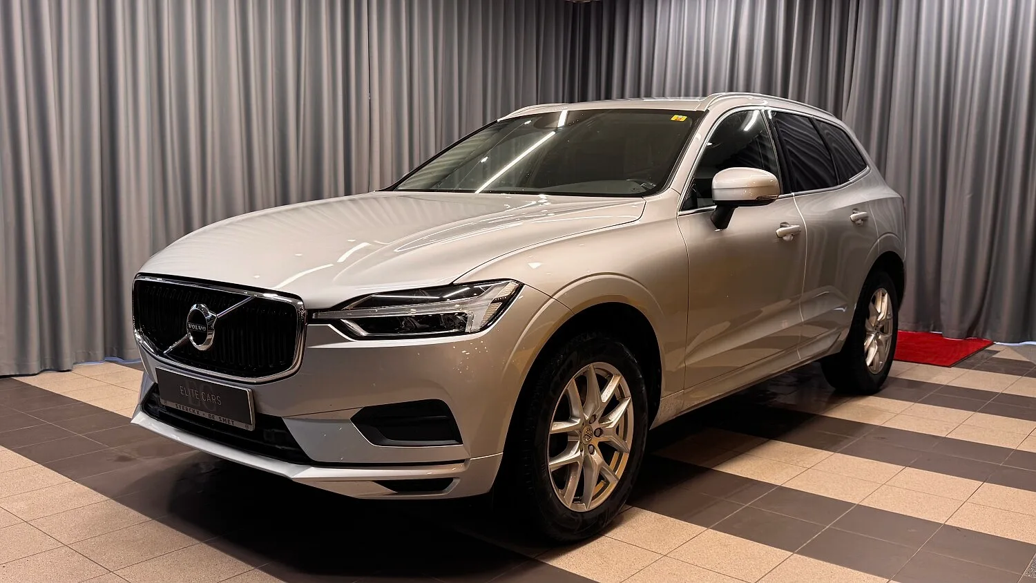 Volvo XC60, 2020. gads