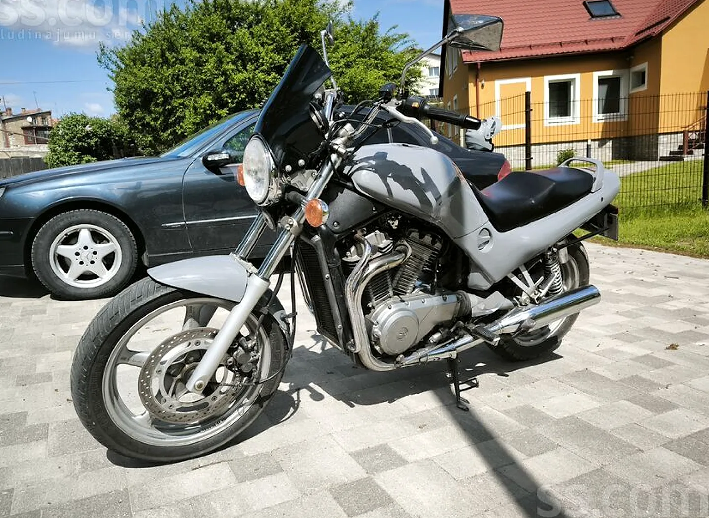 Suzuki Vx800, 1990. gads