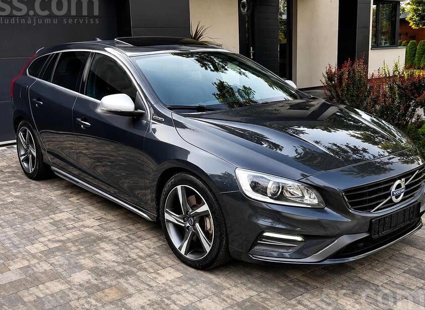 Volvo V60, 2015. gads