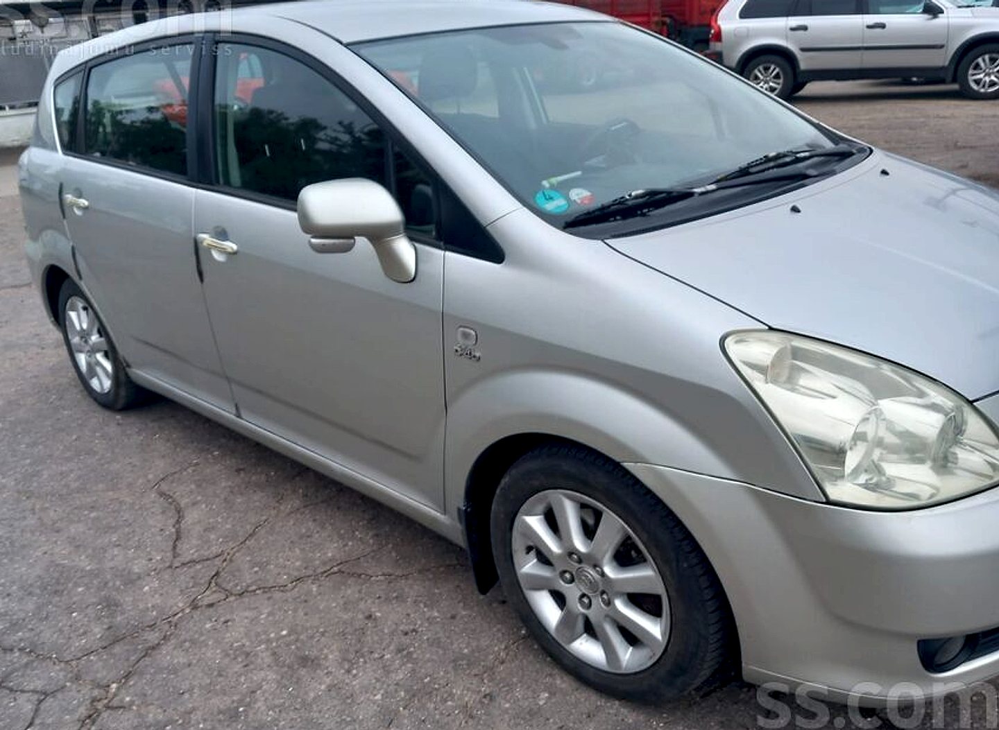 Toyota Corolla Verso — foto 2