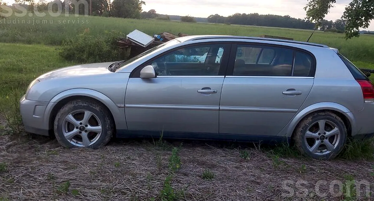 Opel Signum, 2003. gads