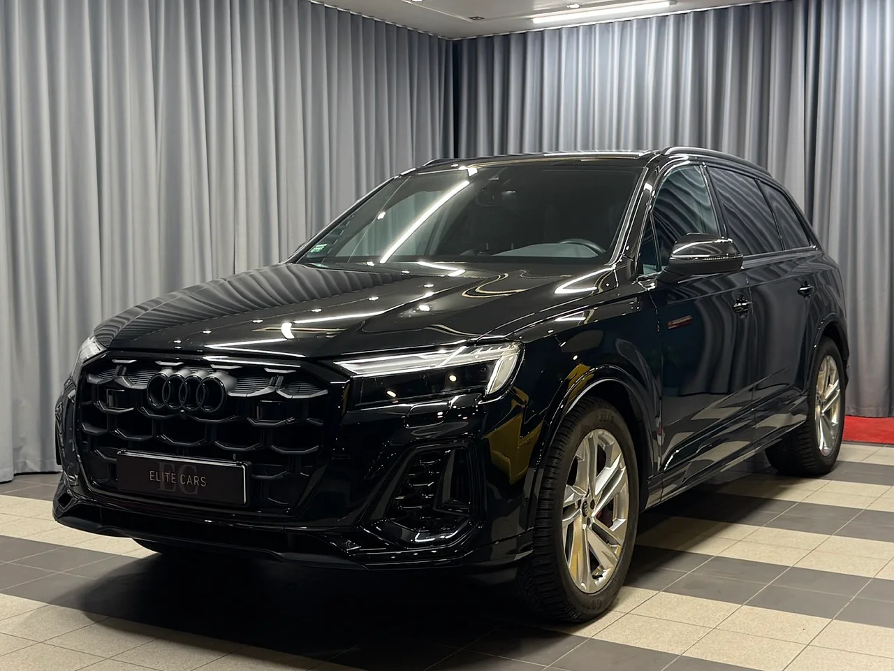 Audi Q7, 2024. gads