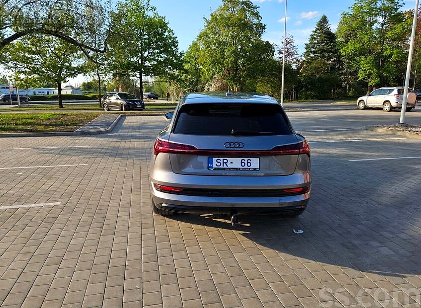 Audi E-tron — foto 5
