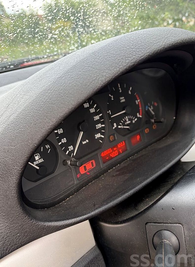BMW 330 — foto 5