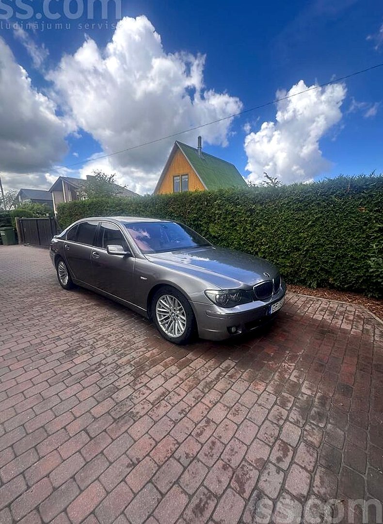 BMW 750