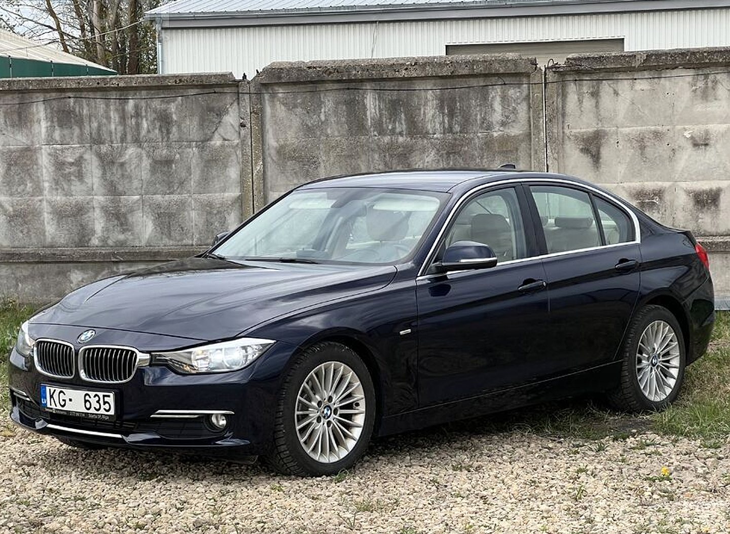 BMW 320 — foto 2