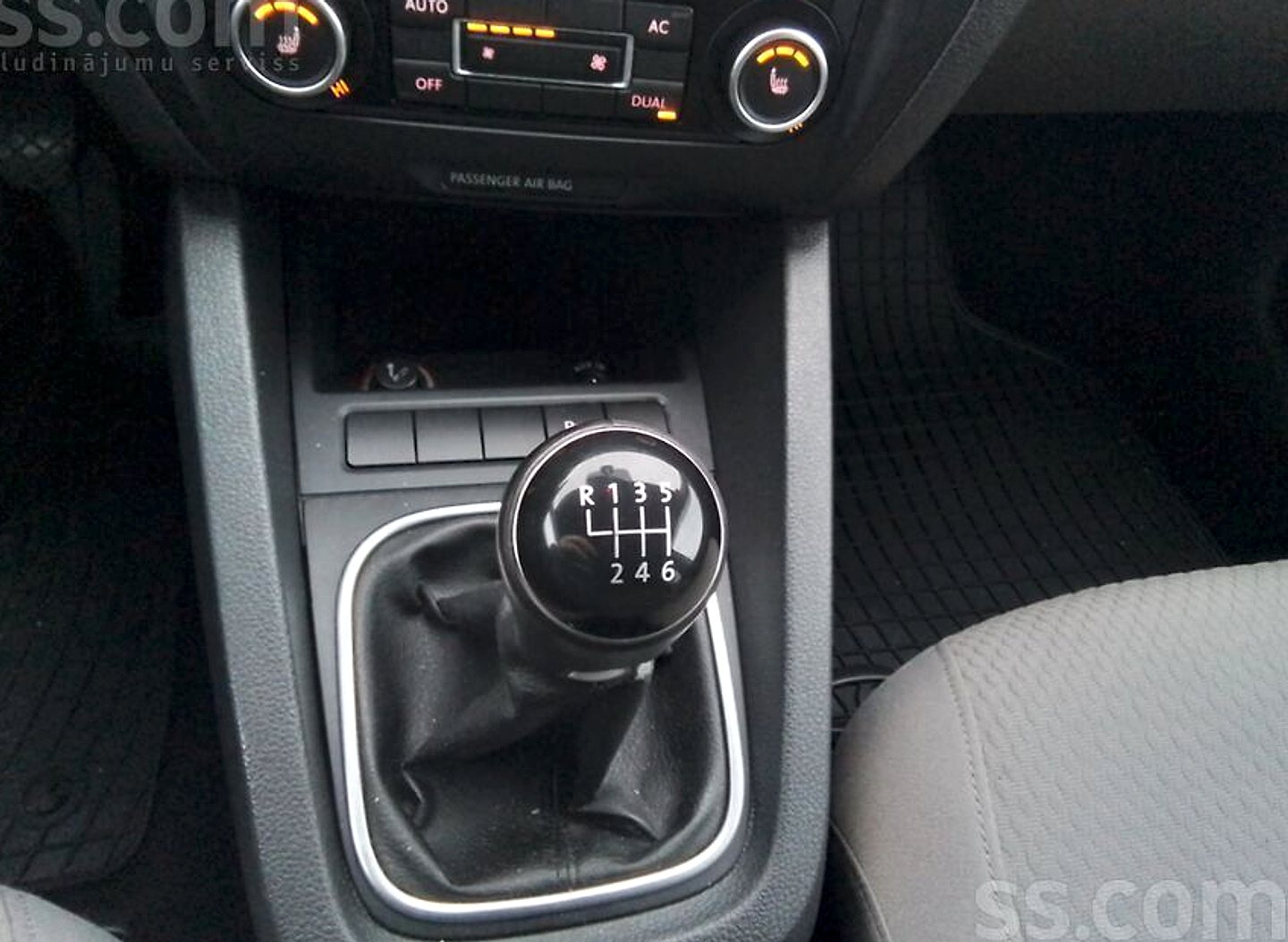 Volkswagen Jetta — foto 6