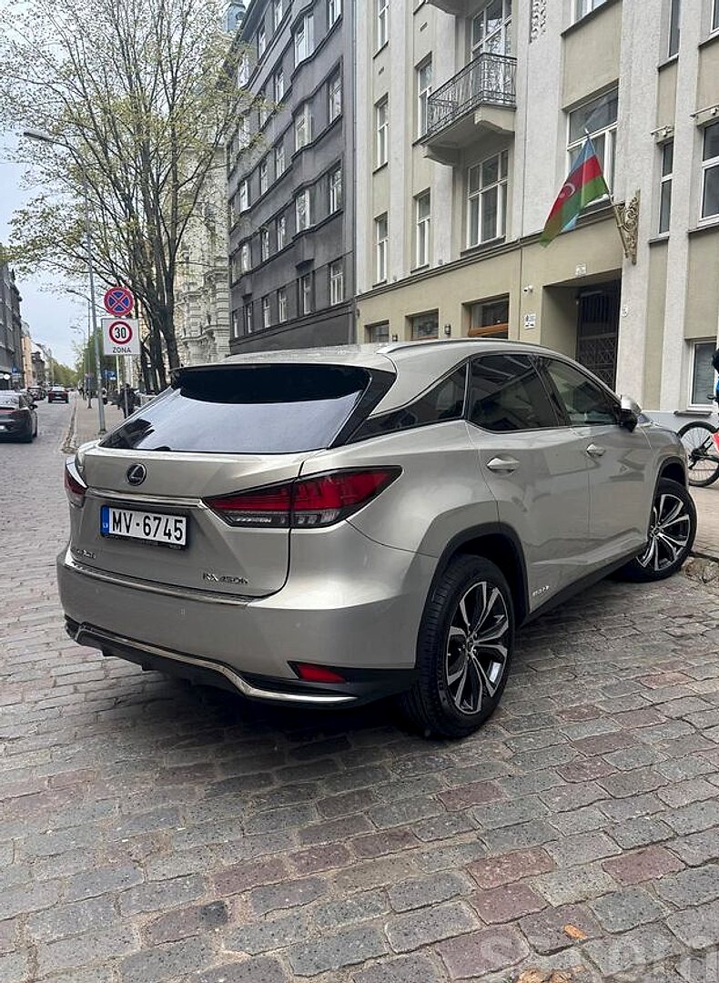Lexus RX, 2021. gads