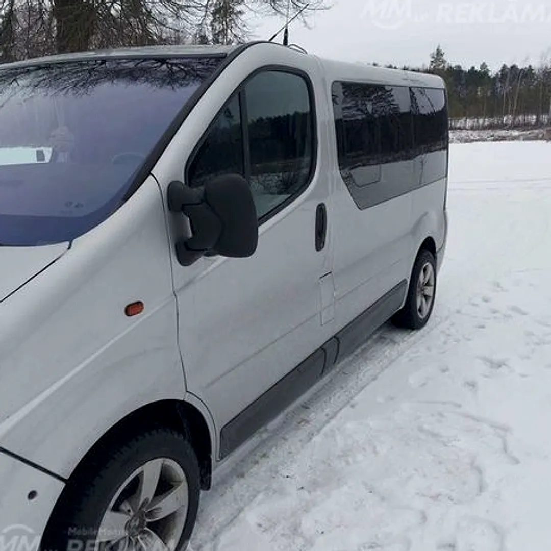 Opel Vivaro, 2003. gads