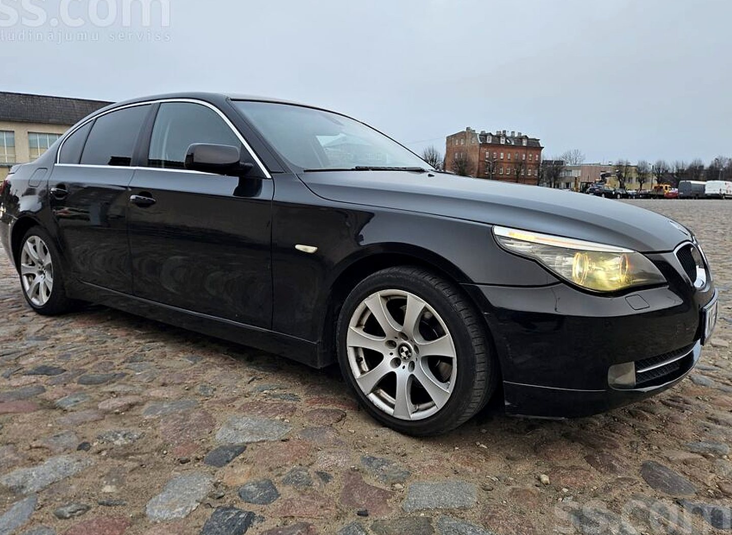 BMW 530 — foto 2