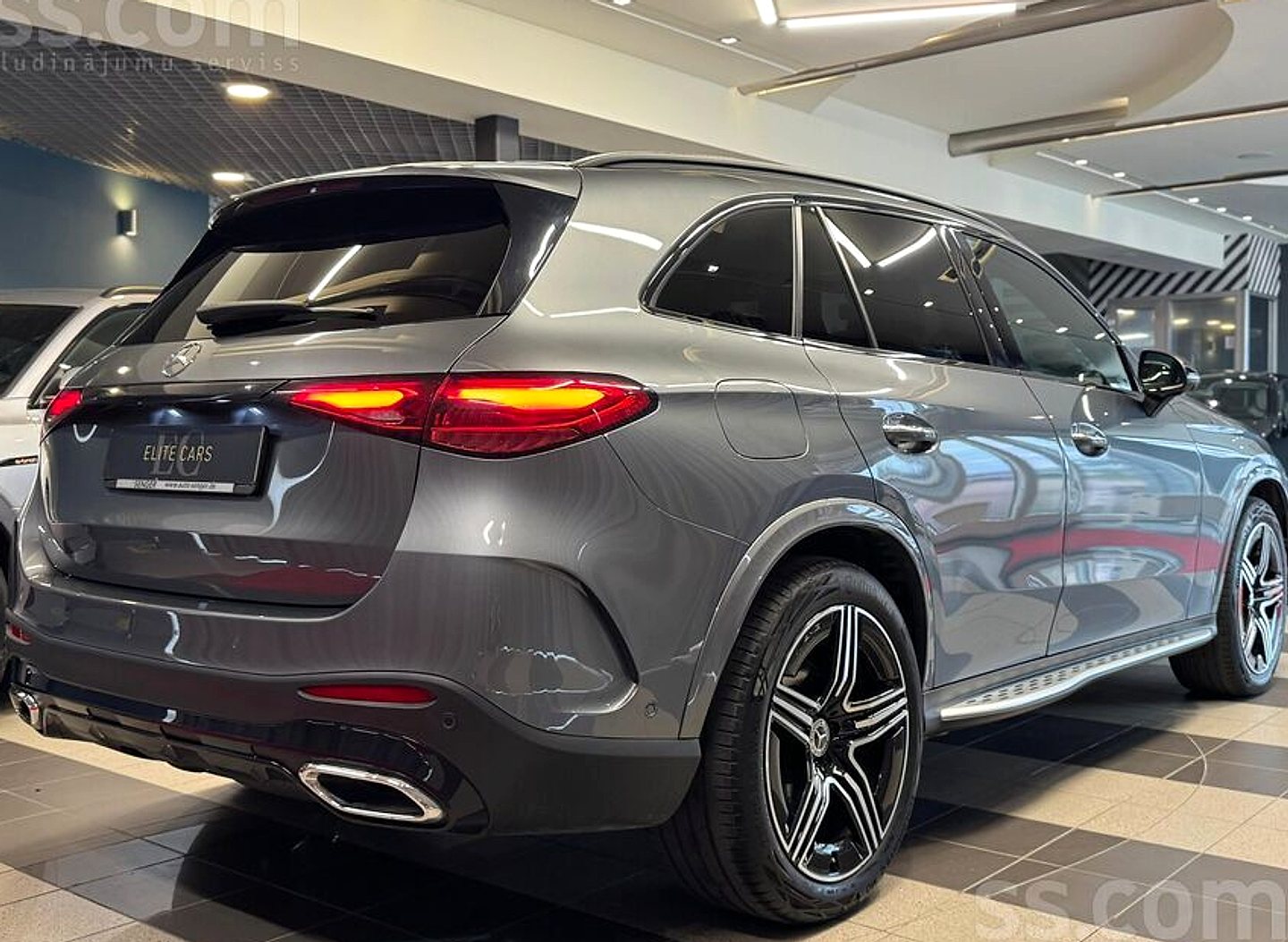 Mercedes-Benz GLC 300 — foto 2