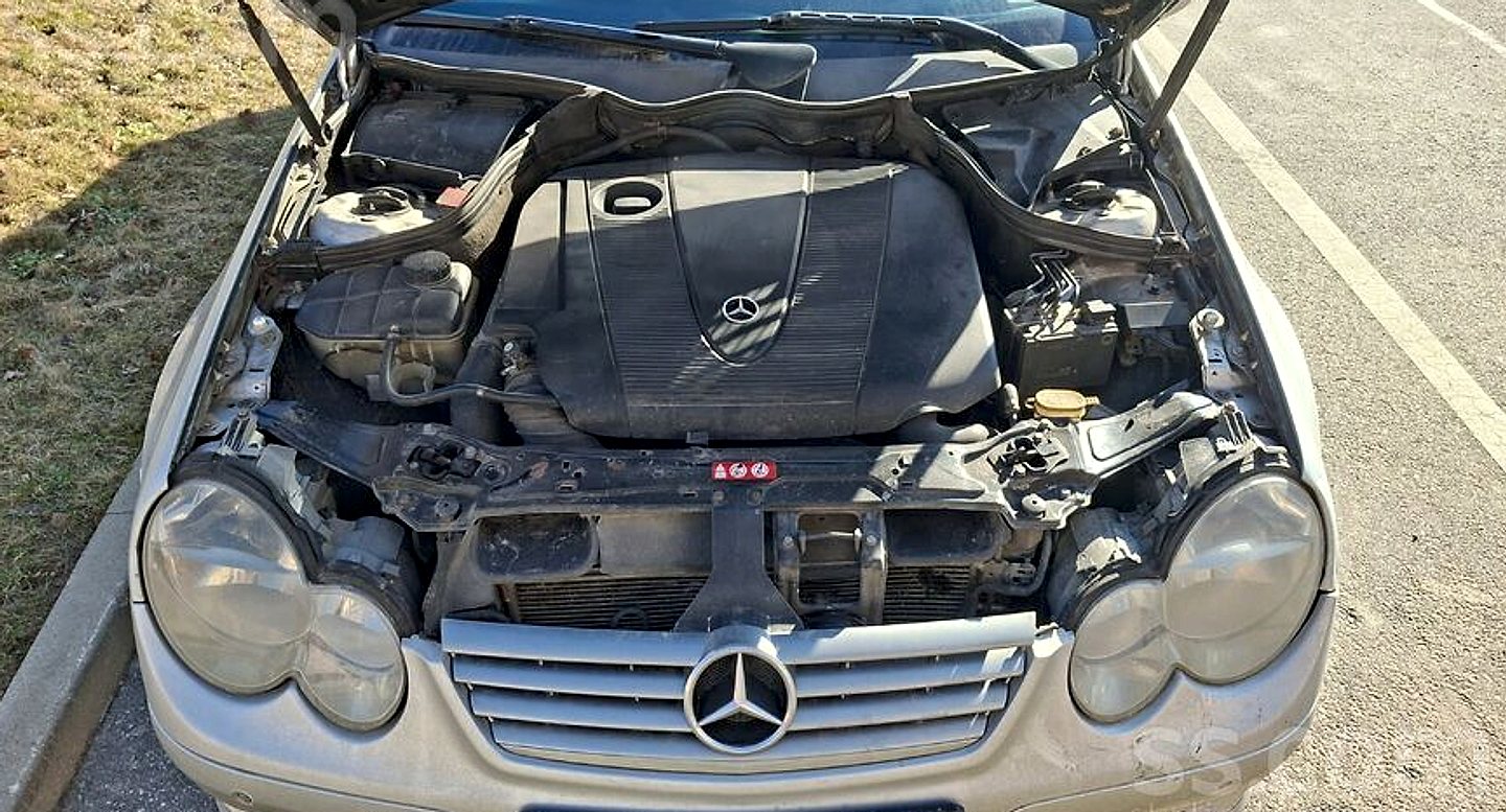 Mercedes-Benz C220 — foto 6