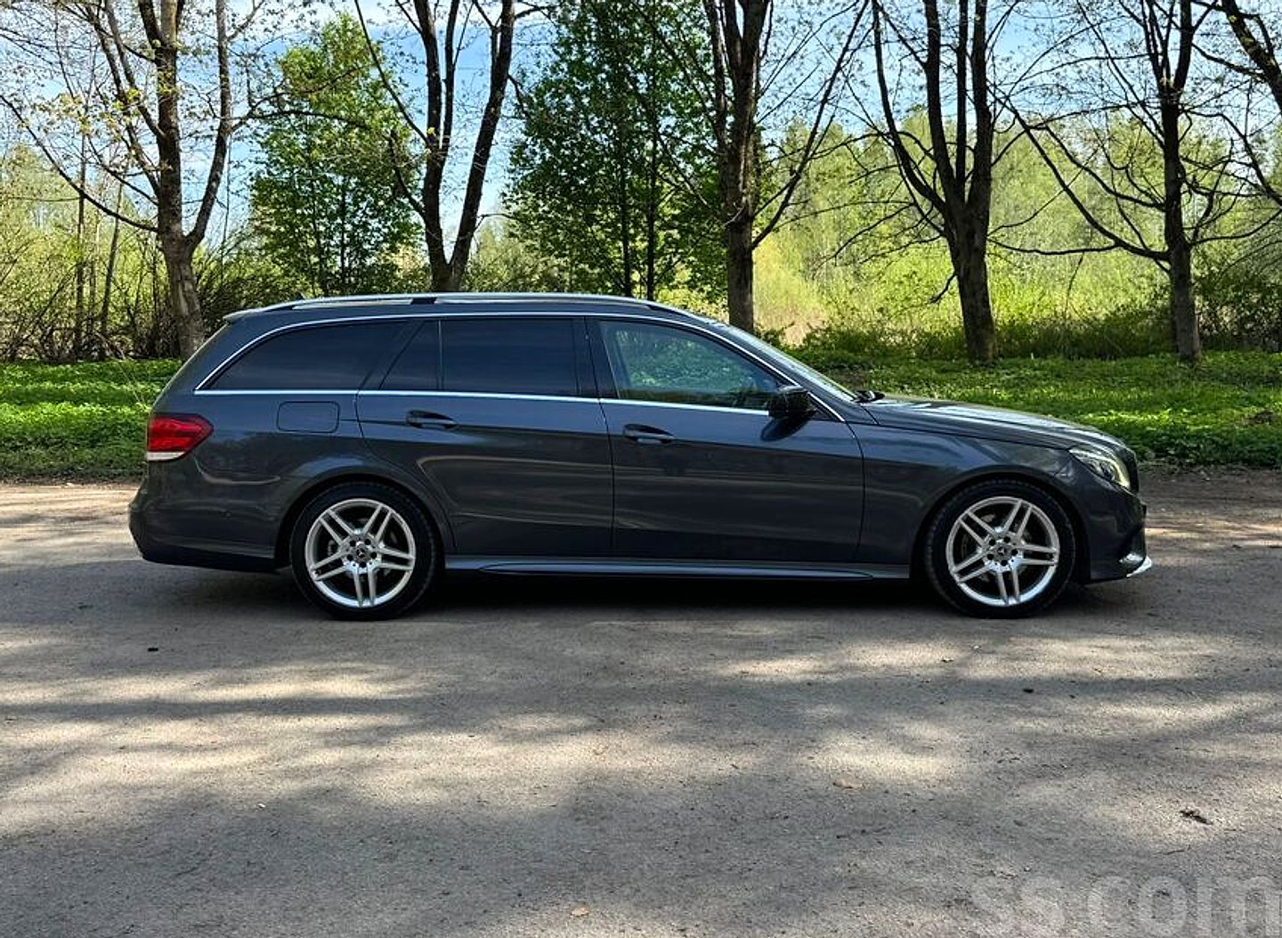 Mercedes-Benz E300 — foto 6