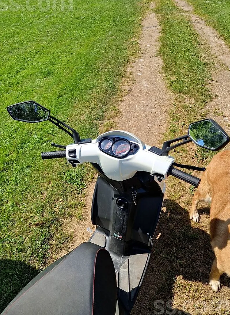 Aprilia Sportcity 50, 2011. gads