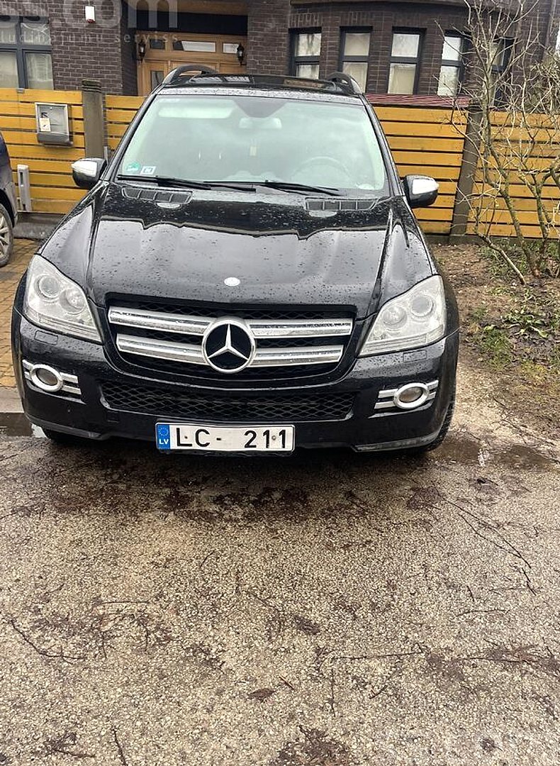 Mercedes-Benz GL320, 2009. gads