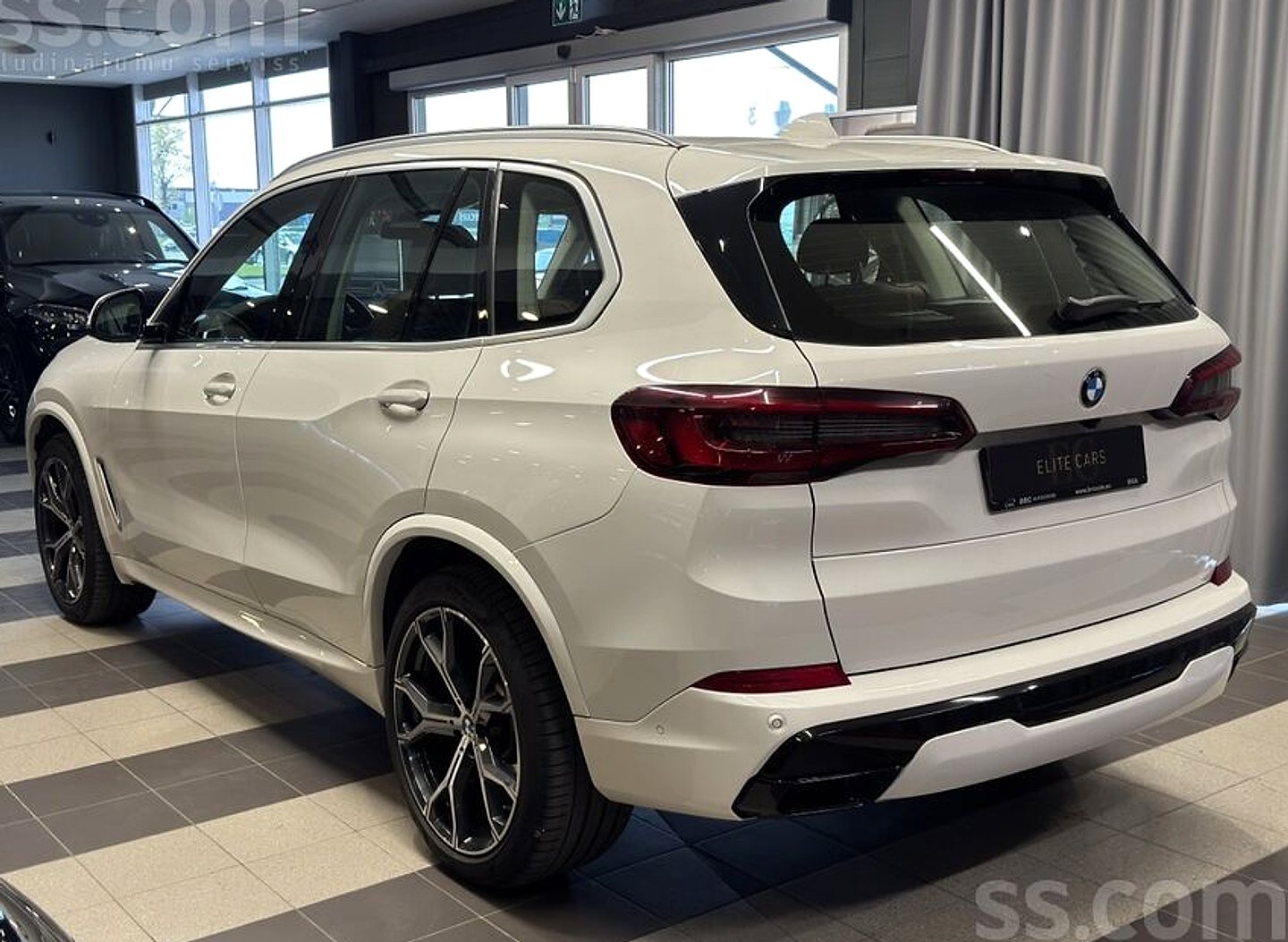 BMW X5 — foto 6