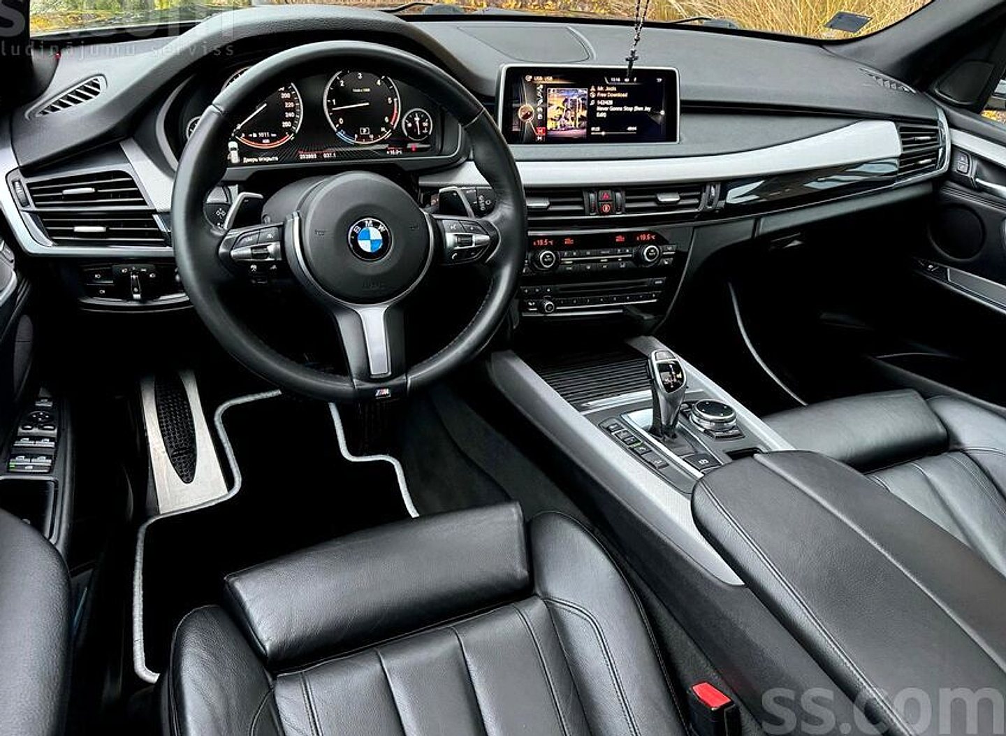 BMW X5 — foto 6