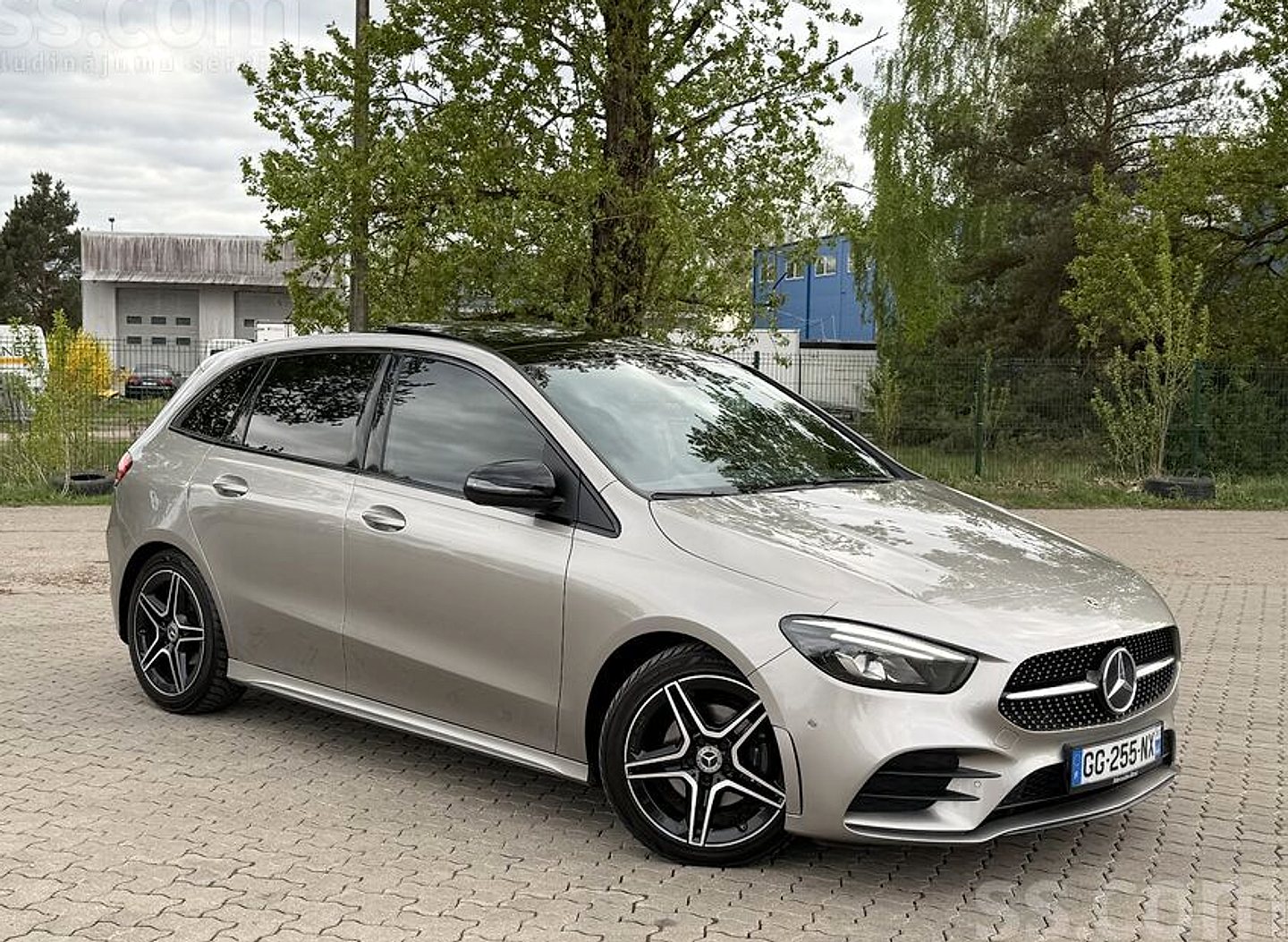 Mercedes-Benz B200 — foto 3
