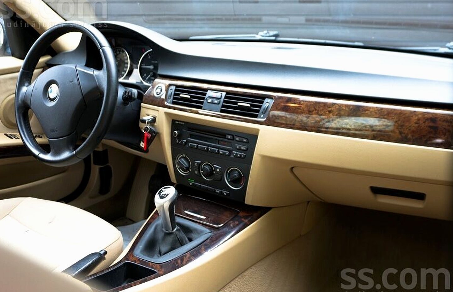 BMW 320 — foto 5