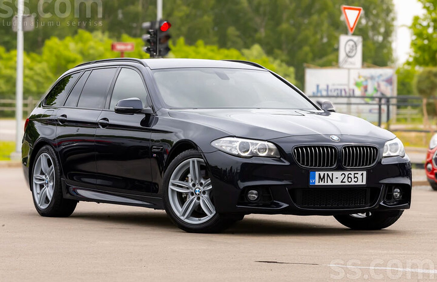 BMW 530 — foto 3