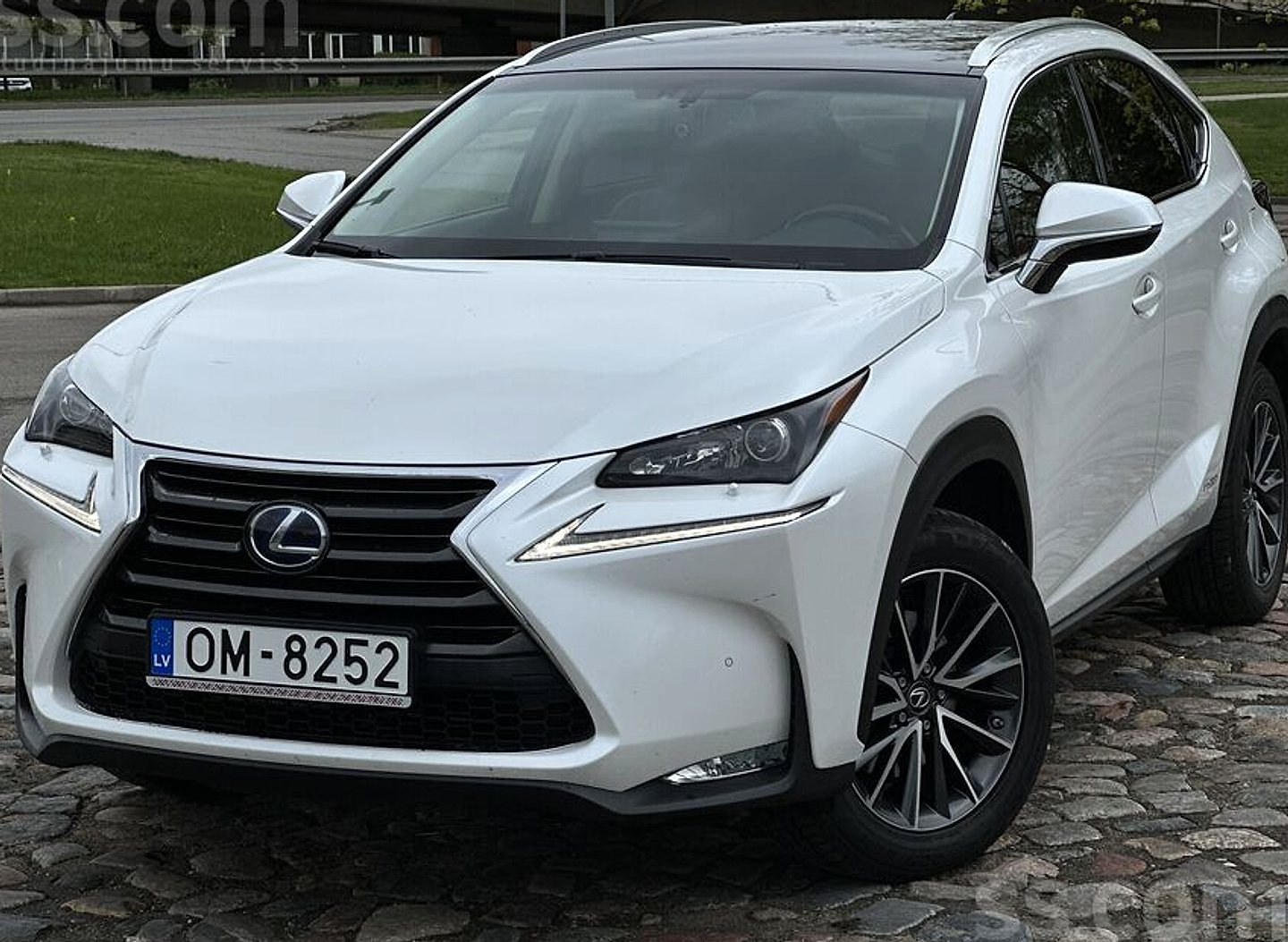 Lexus NX, 2017. gads