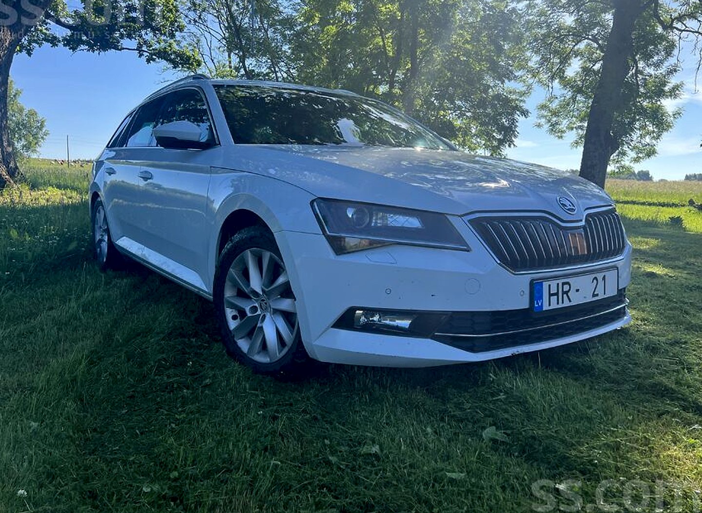 Škoda Superb — foto 4