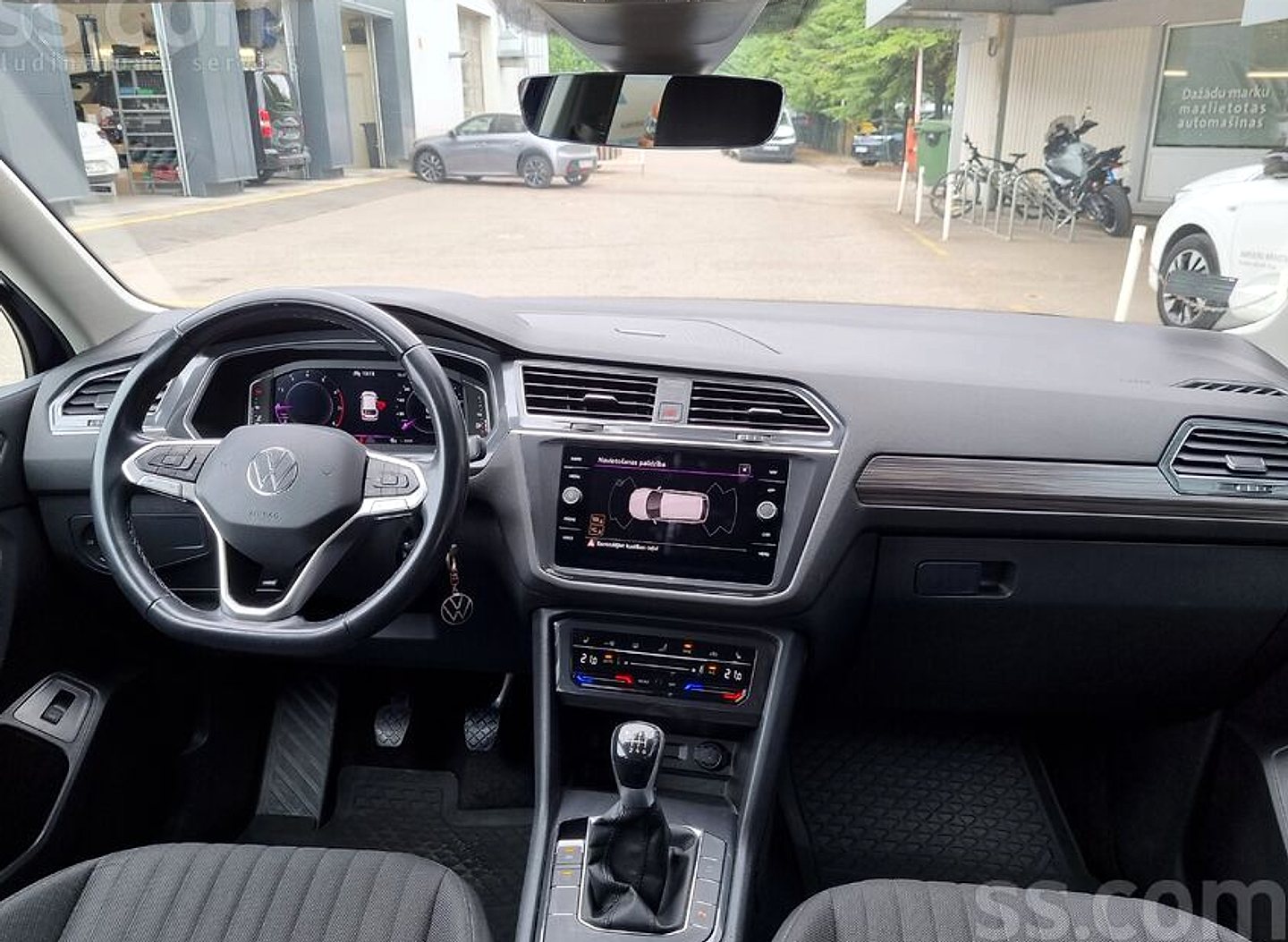 Volkswagen Tiguan — foto 6