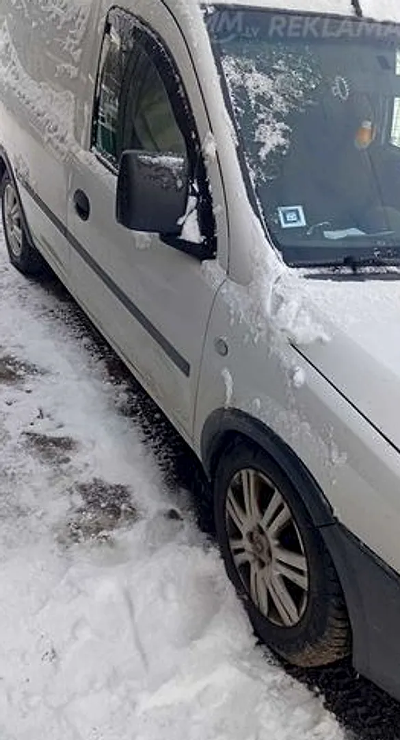 Opel Combo, 2003. gads