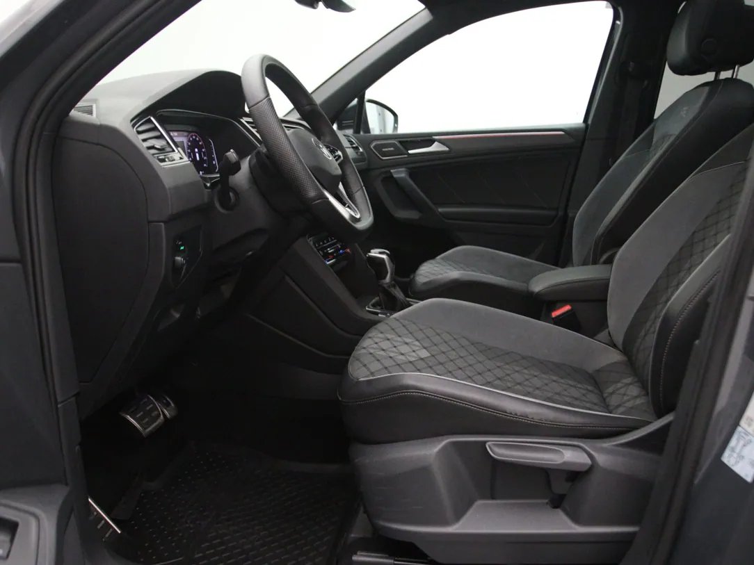 Volkswagen Tiguan — foto 5