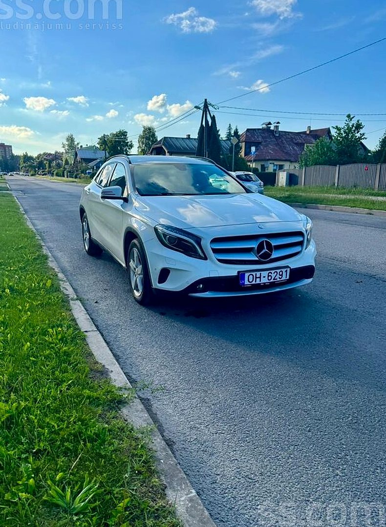 Mercedes-Benz GLA200 — foto 4