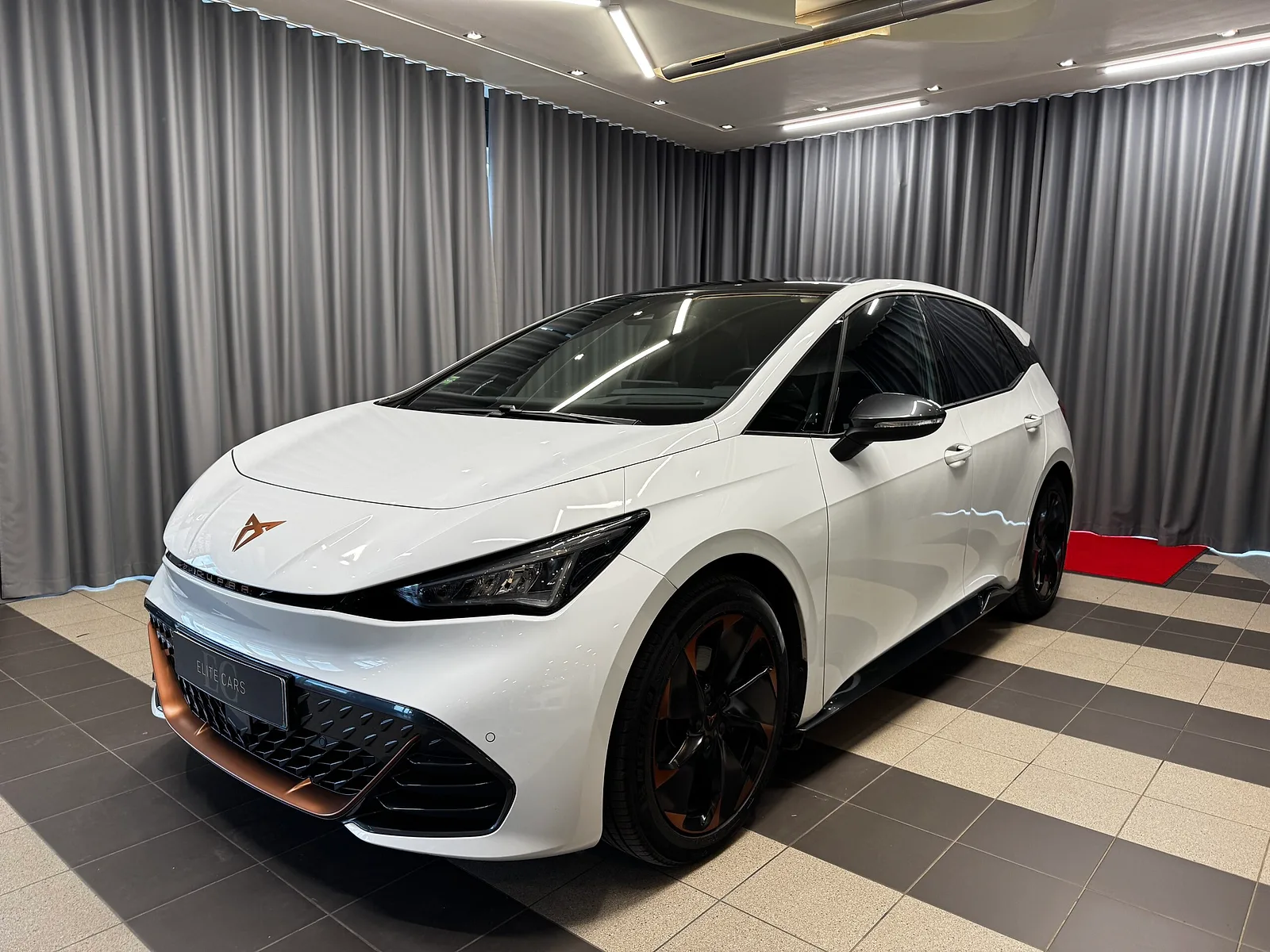 Cupra Born, 2022. gads