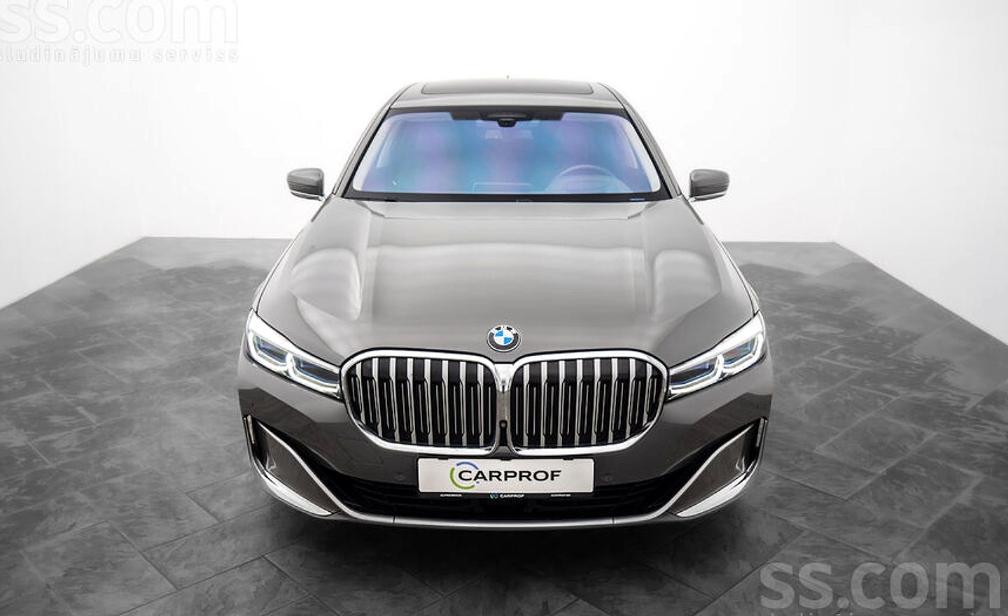 BMW 745 — foto 2