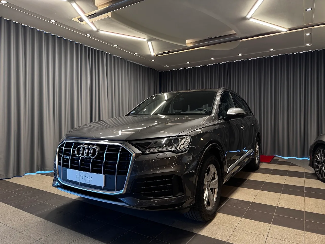 Audi Q7, 2023. gads
