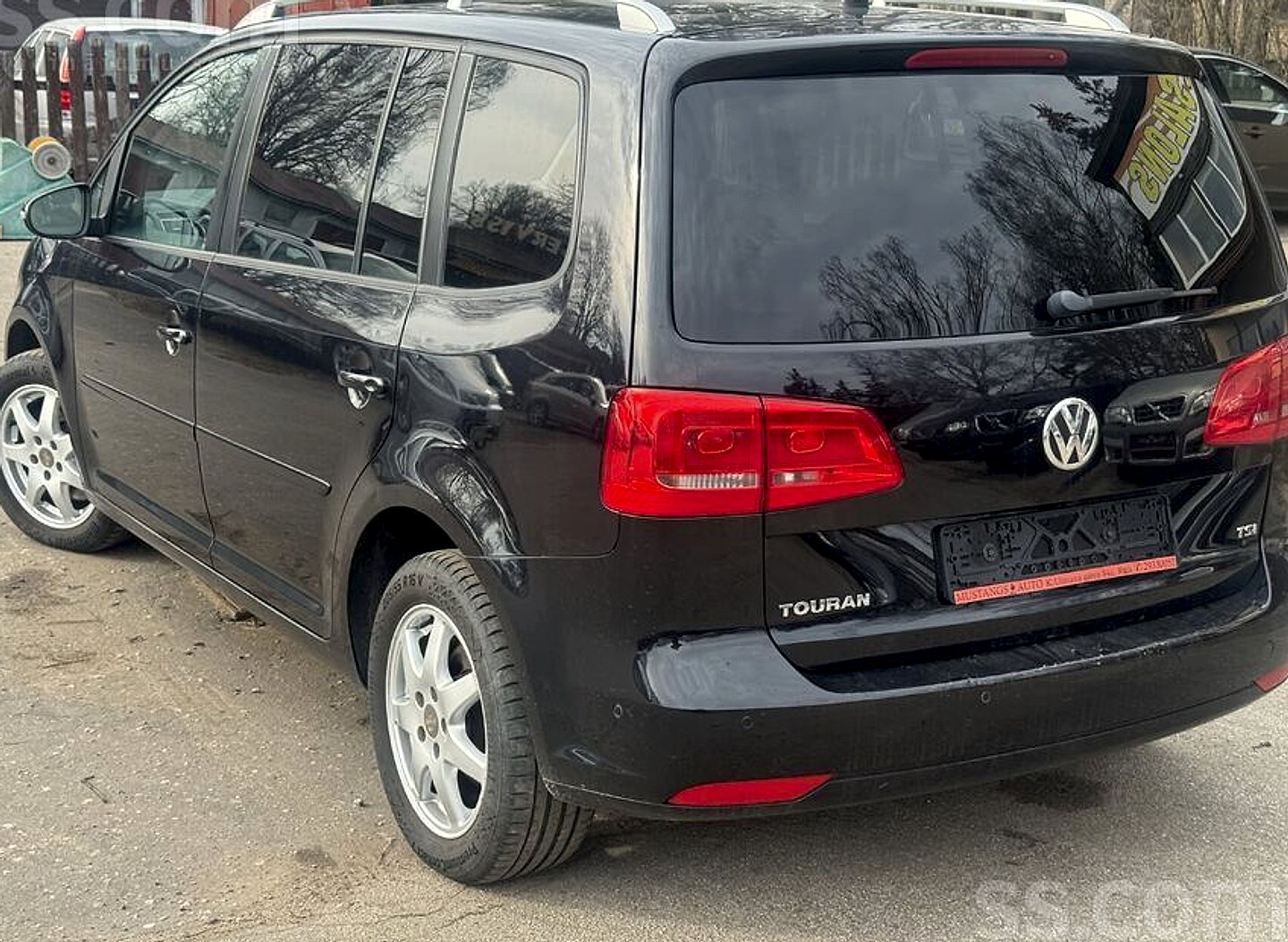 Volkswagen Touran — foto 3