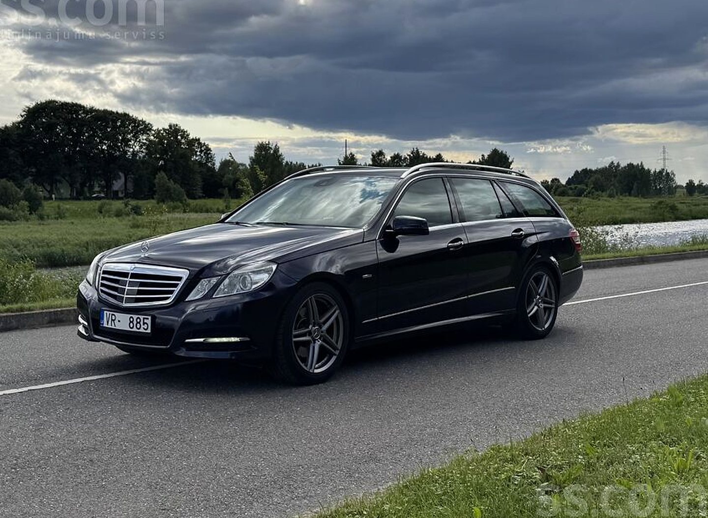 Mercedes-Benz E300 — foto 2