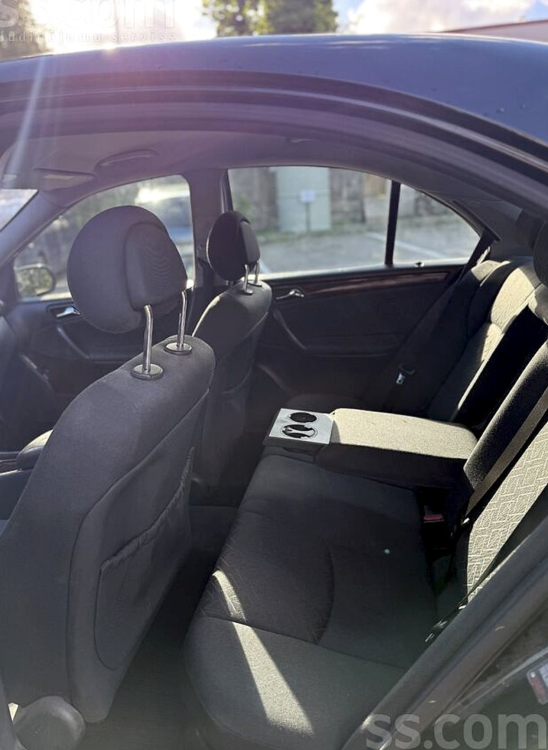 Mercedes-Benz C220 — foto 5