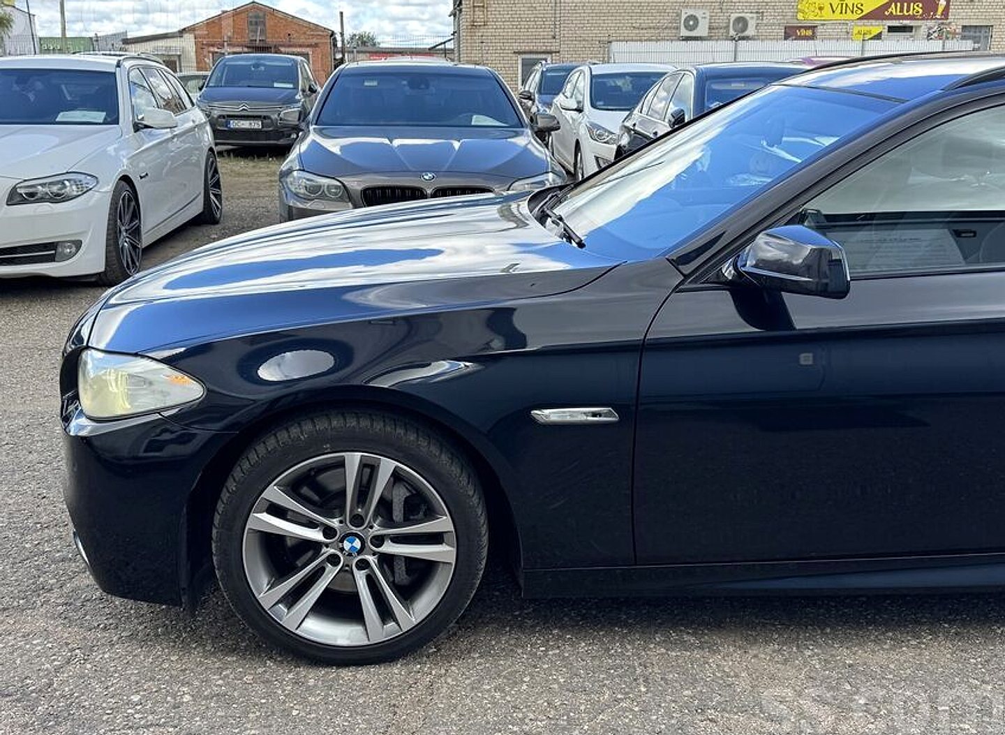 BMW 525 — foto 4