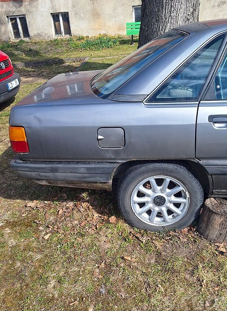 Audi 100 — foto 6