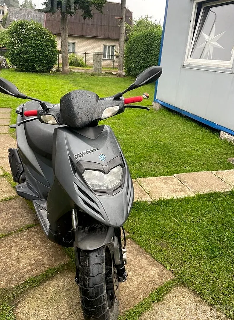 Piaggio Sr motard 50, 2011. gads