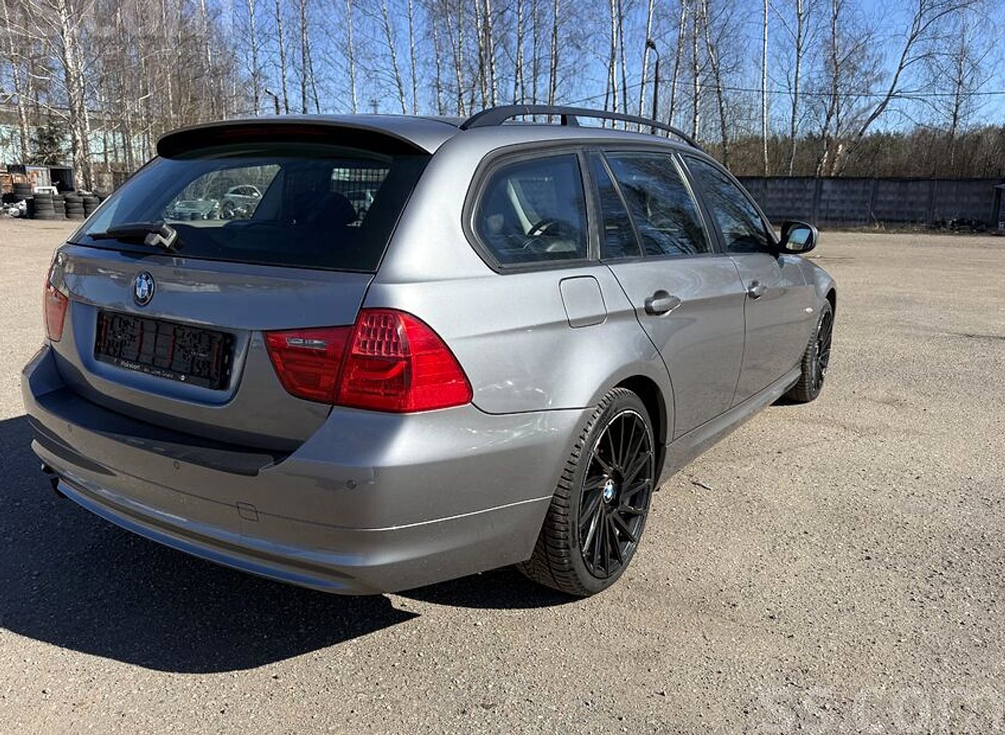 BMW 318 — foto 3