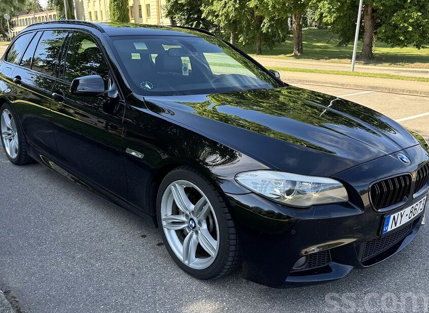 BMW 530 — foto 2